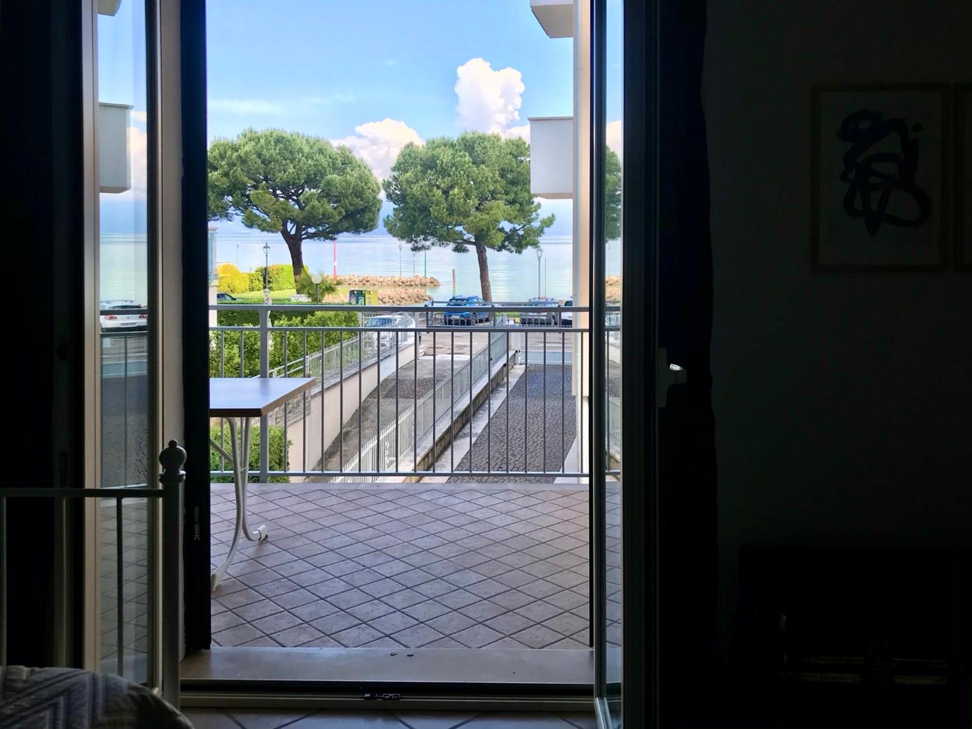 Casa Caterina Lake View Holidays Apartments Peschiera del Garda Pokoj fotografie